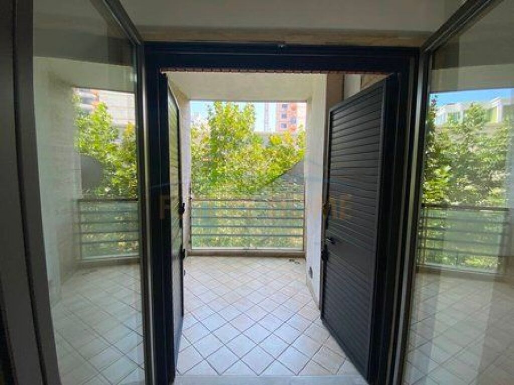Qera, Ambjent Për Zyra, Qendër, Tiranë PRO72852
