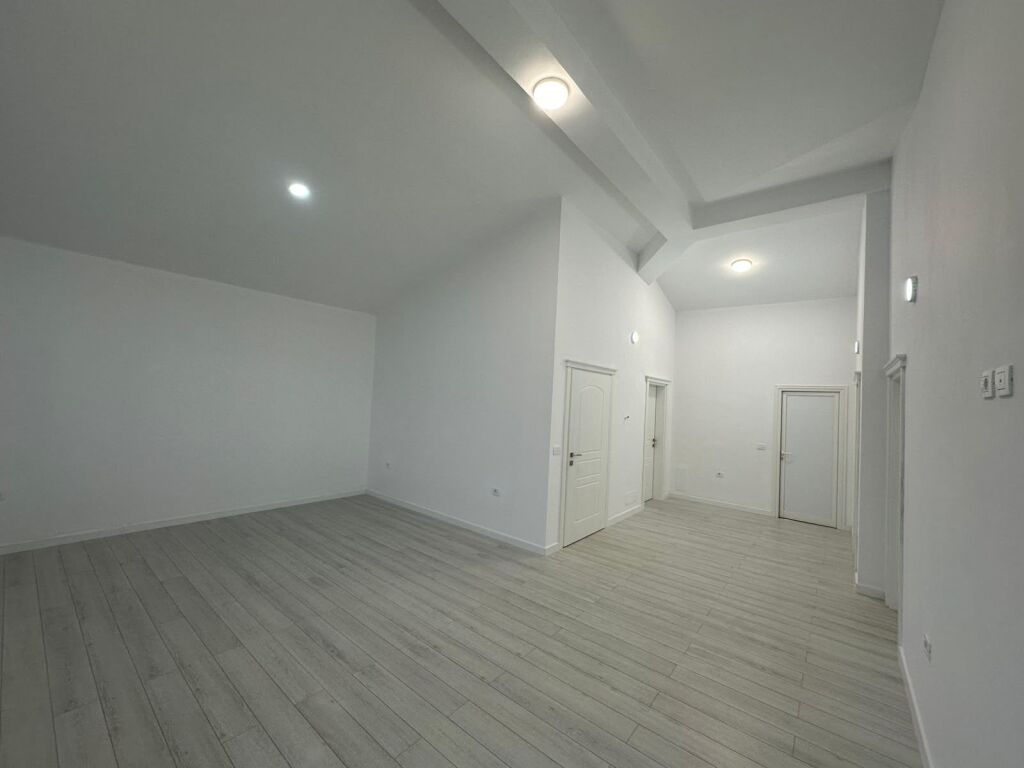 Qera | Vilë 6 + 1 | TEG – Tirana East Gate | 2500 €/muaj