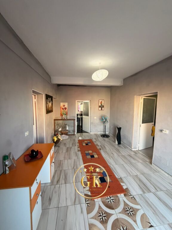 RENT 2+1 FIRST FLOOR PRIVATE HOUSE 2 FLOORS BEHIND THE PREFECTURE DURRES