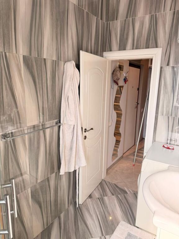 Apartament 2+1 Me Qira Rruga Bardhyl