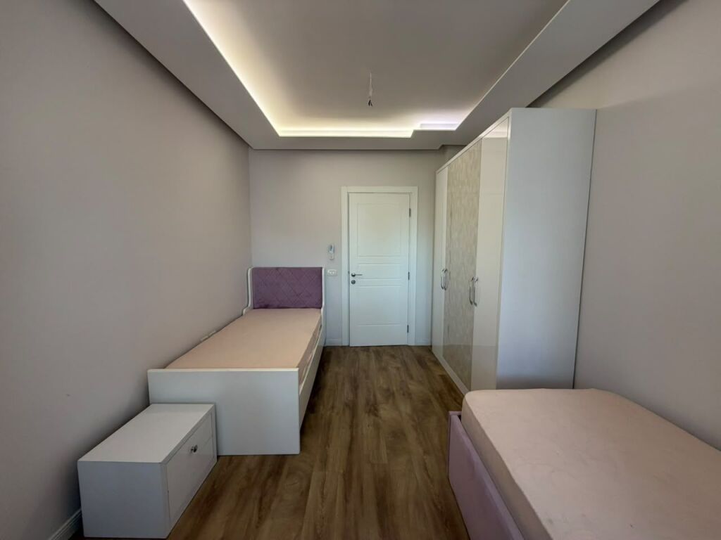 Apartament 2+1 per qira tek Kika 2 tek Komuna e Parisit.