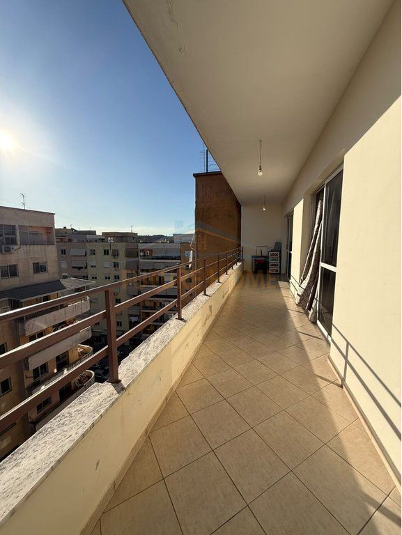 Shitet, Apartament 2+1+2, Unaza e Re PRO73540