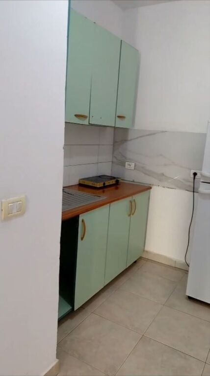APARTAMENT 1+1 28,000 LEKE QYTET STUDENTI