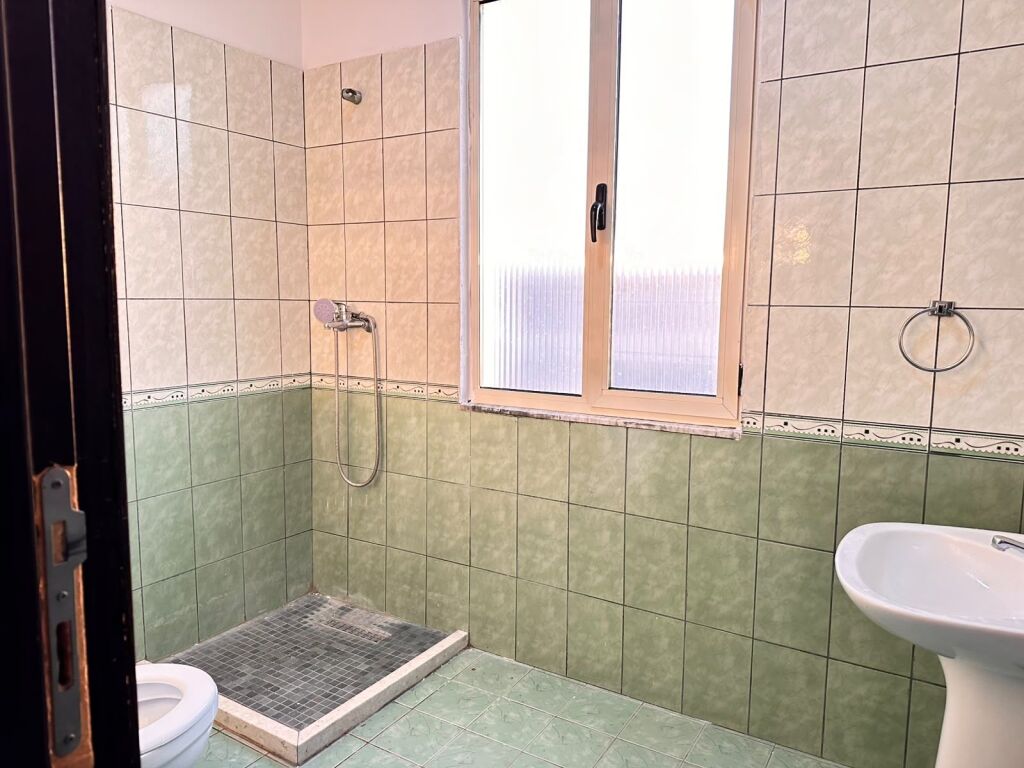 Jepet me qira apartament 2+1+2