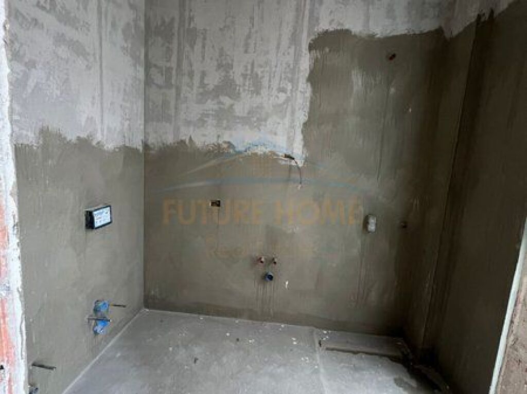 Shitet, Apartament 2+1+2+2 Poste Parkimi, Tulipan Residence, Tiranë PRO60460