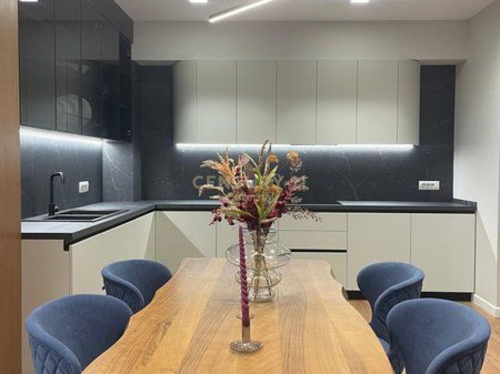 Apartament Luksoz 2+1 Plus Post Parkimi Per Qira Te Zona IshGardes