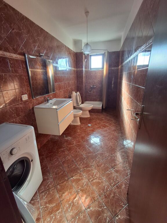 For rent 2+1 Kthesa e Kamzes Maleziani 45,000 leke