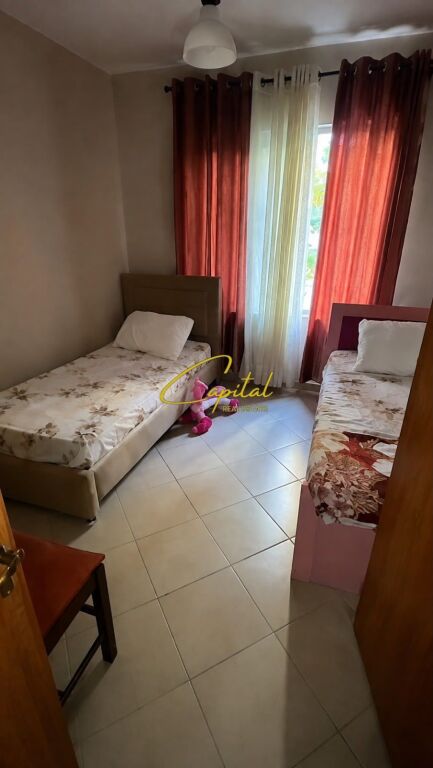 APARTAMENT ME QIRA 2+1 YZBERISHT 40.000 LEKE