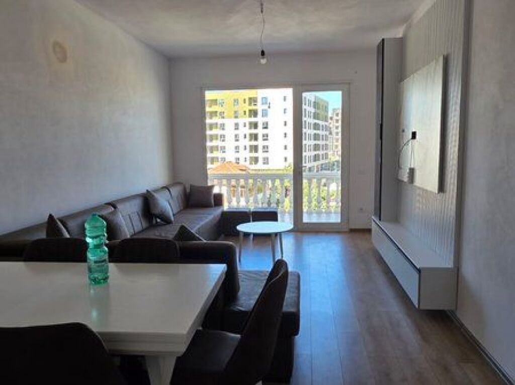 JEPET ME QIRA APARTAMENT 2+1+2 | WHITE PALACE – SHIRZANA, PASKUQAN!