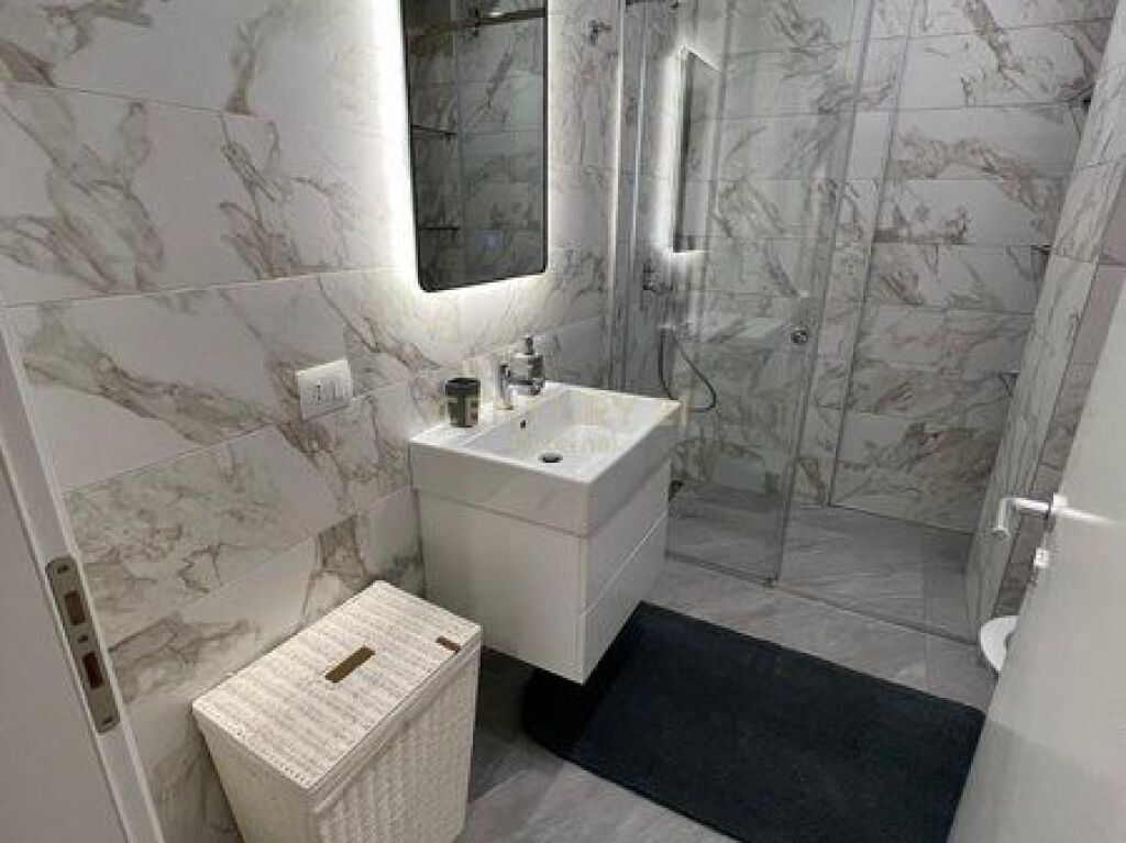 Apartament Luksoz 2+1 Plus Post Parkimi Per Qira Te Zona IshGardes