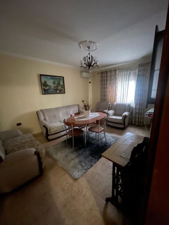 Affitto | Apartament 2 + 1 | 21 Dhjetori | 550 €/mese