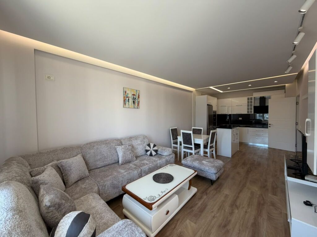 Apartament 2+1 per qira tek Kika 2 tek Komuna e Parisit.