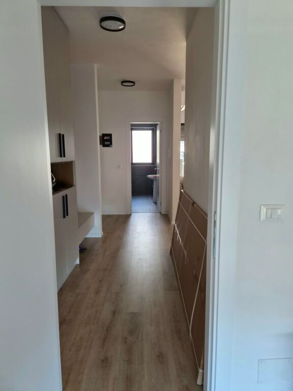 Affittasi appartamento 1+1+Posto Auto al Complesso Parallel Living, Via Don Bosko! 650 mila lek!
