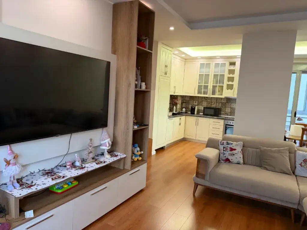 Qera | Apartament 2 + 1+2+2Blk| Liqeni i Thatë | 750 €/muaj