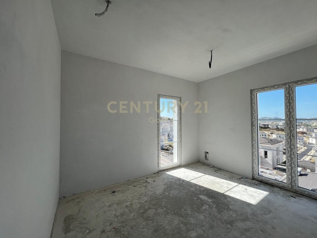 VENDIAMO VILLA INDIPENDENTE – ROLLING HILLS LAGO !!