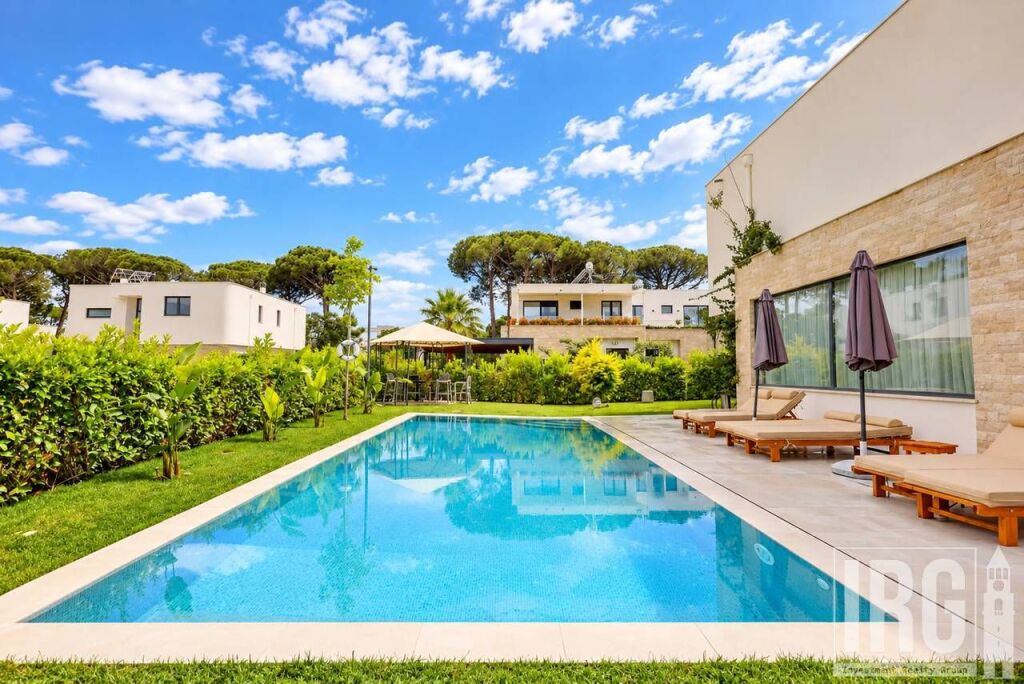 Villa su 2 piani in vendita al San Pietro Resort – Vicino all'Hotel Melia