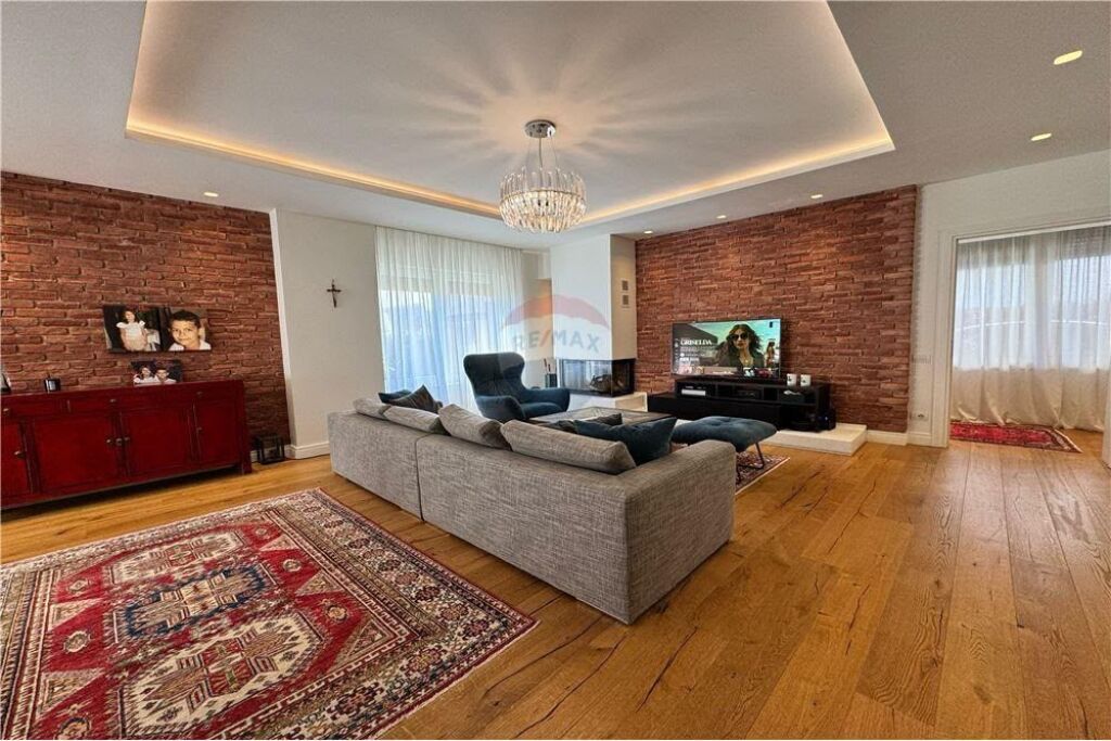 Vilë - Për Shitje - Colombo 2, Tiranë Çmim i Fiksuar 1,300,000 €