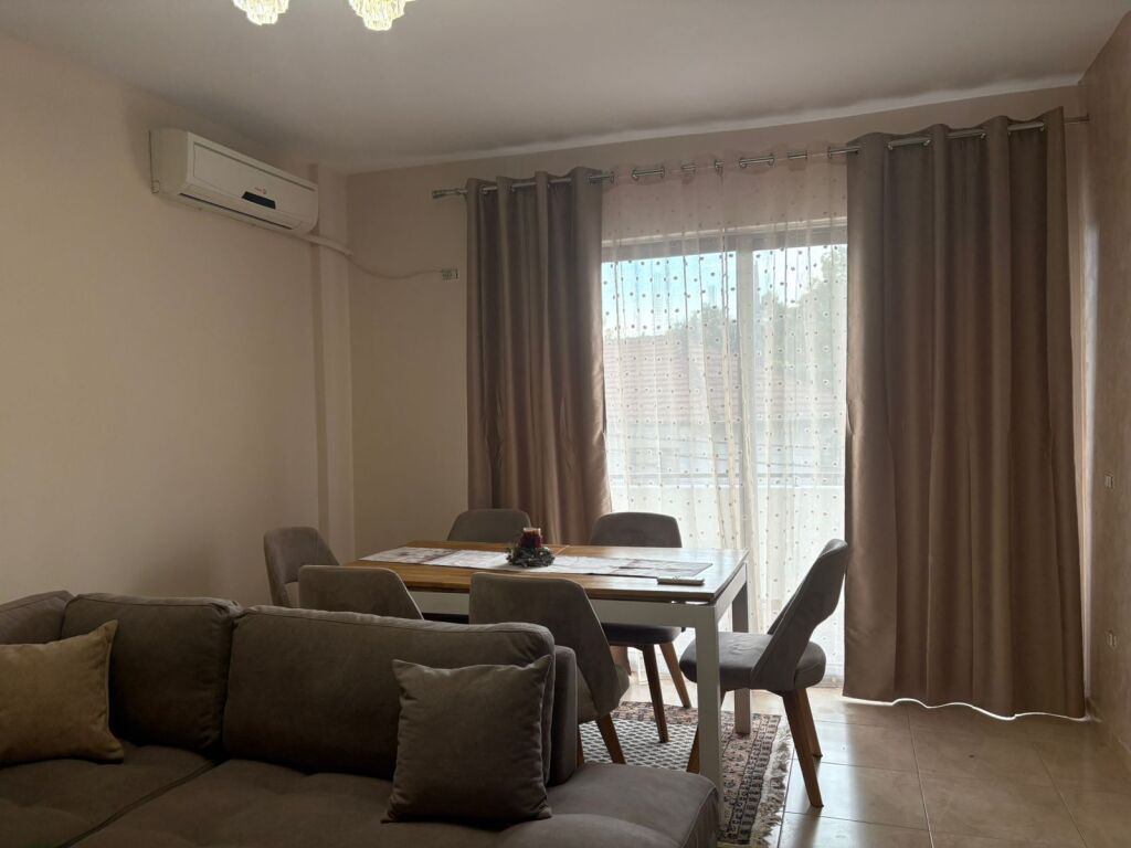 Apartament 2+1+ post parkimi per qera Sauk !
