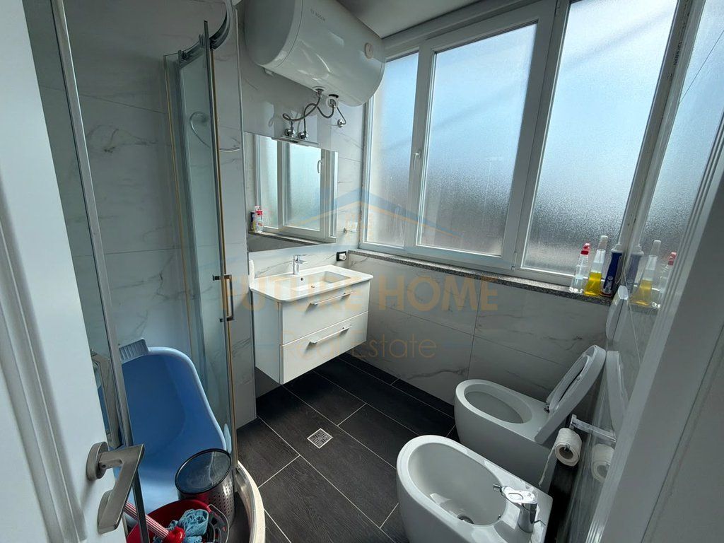 Shitet, Apartament 2+1+2, Mali Robit, Durrës