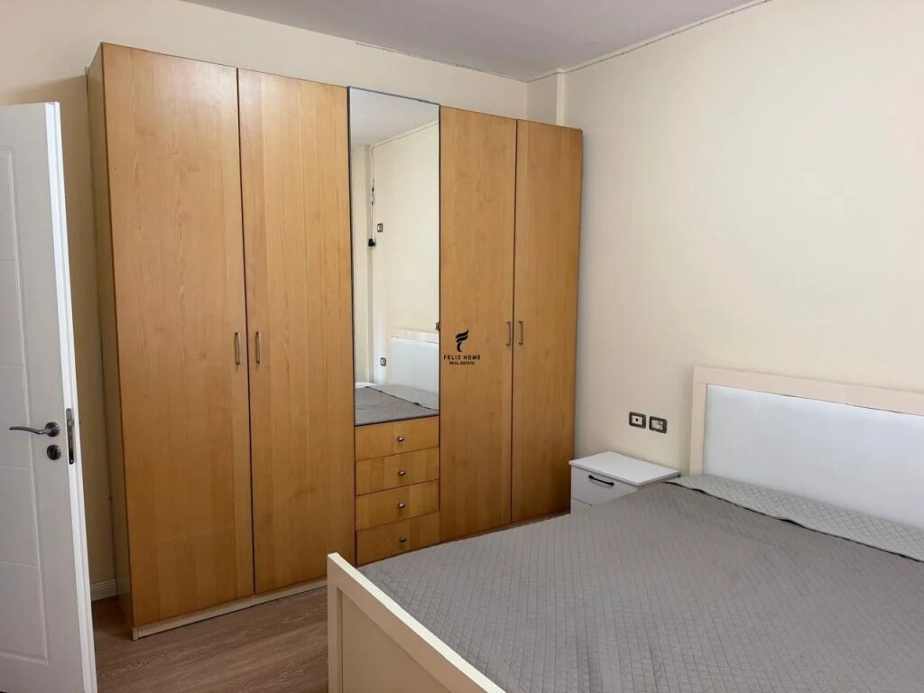 APARTAMENT ME QERA 2+1 SAUK 60.000 LEKE FH-95444