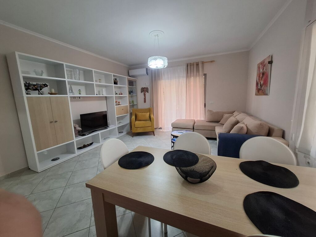 Appartamento 1+1 350Lek/mese - Zona di Fresku (vicino Motel Gaxheri)