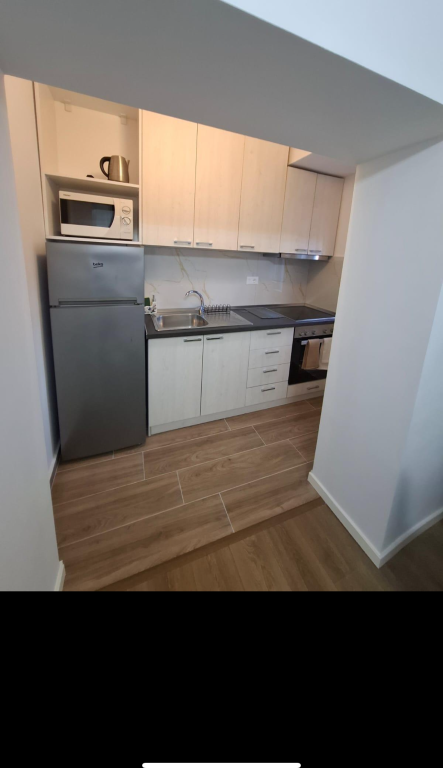 Apartament 1+1 me qera tek Ish Restorant Durrsi