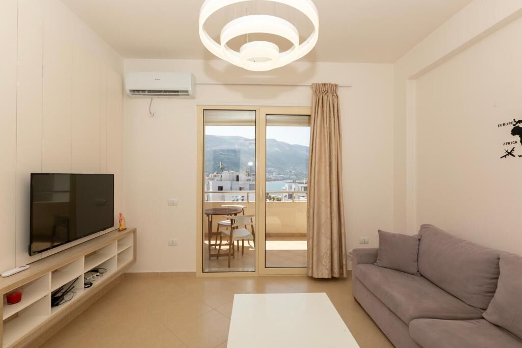 In affitto, appartamento 3+1, con vista panoramica nella città di Vlora.