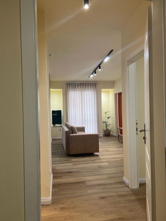 Rent | Apartament 2 + 1 | Pazari i Ri | 780 €/month