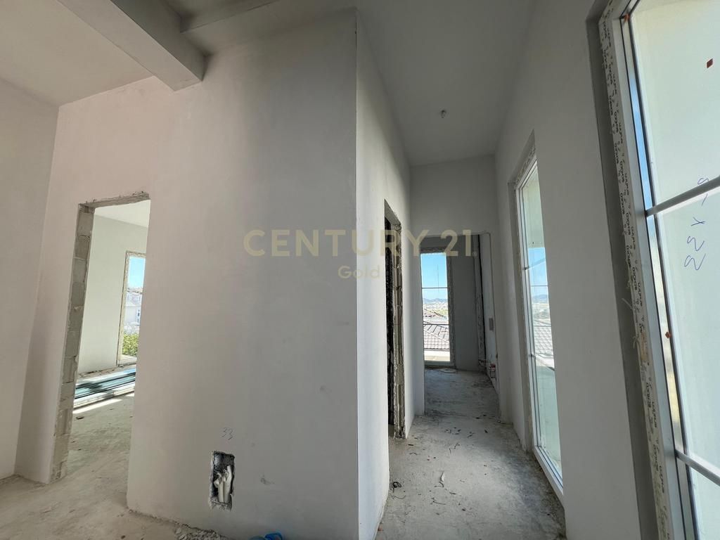VENDIAMO VILLA INDIPENDENTE – ROLLING HILLS LAGO !!