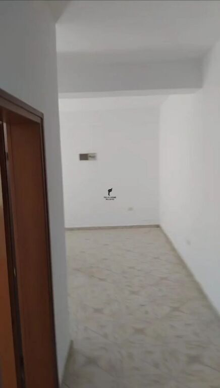 APARTAMENT ME QERA 2+1 RRUGA E DIBRES 50.000 LEKE FH-95277