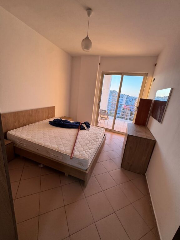 Jepet Me Qera Apartament 2+1+2 Ballkone