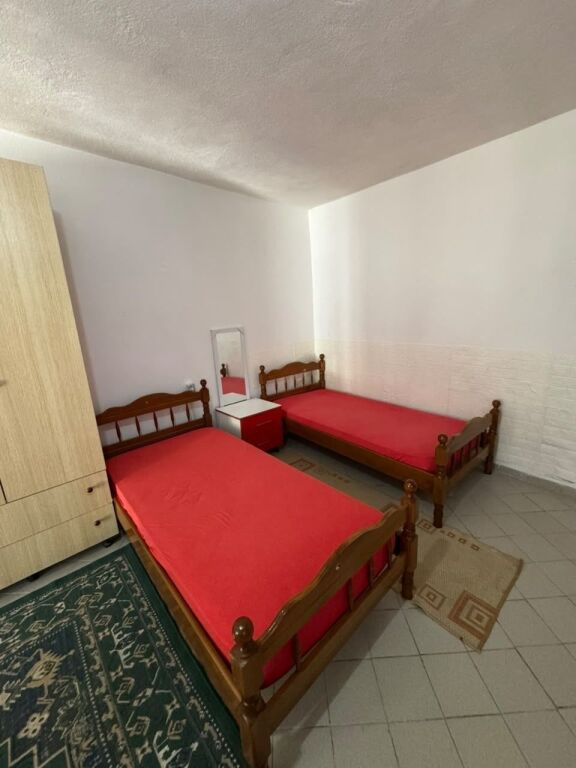 GARSONIERE 22,000 LEKE RRUGA JORDAN MISJA