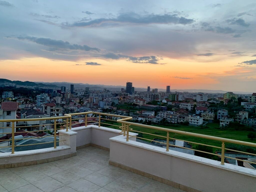 # FOR RENT: 2+1+Large Veranda 📍 German Villas - 5 Min. from Elbasan St. (140 m²) | 4th Floor || 55,000 ALL/Month