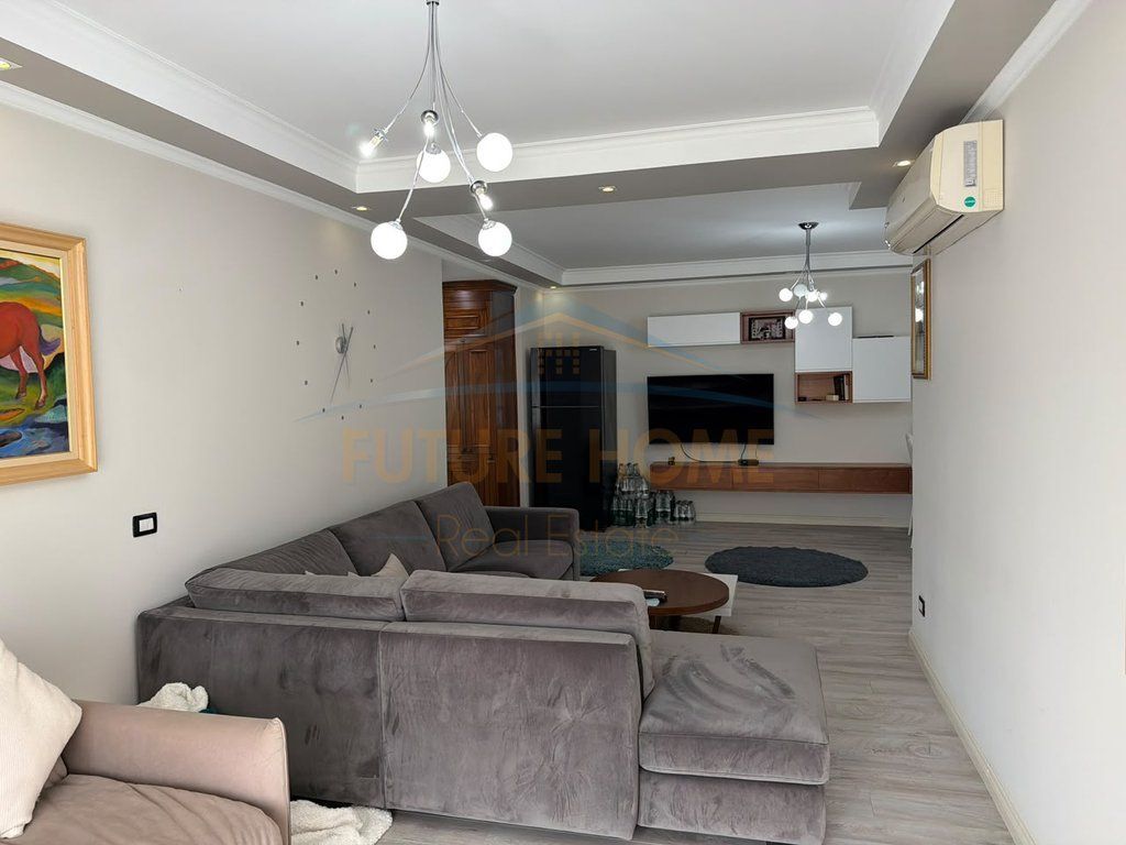 Shitet, Apartament 2+1+2, Mali Robit, Durrës