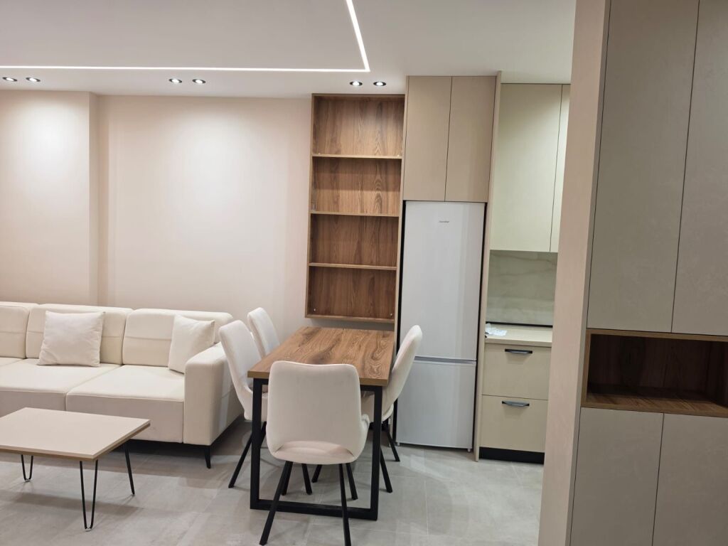 Apartament me qira Lungomare Vlore