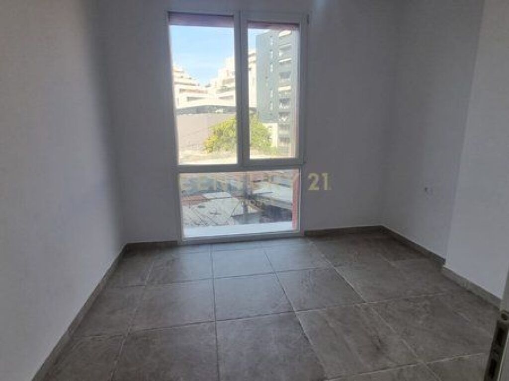 Apartament 2+1+2+ Post parkimi me qira pranë Spitalit QSUT!