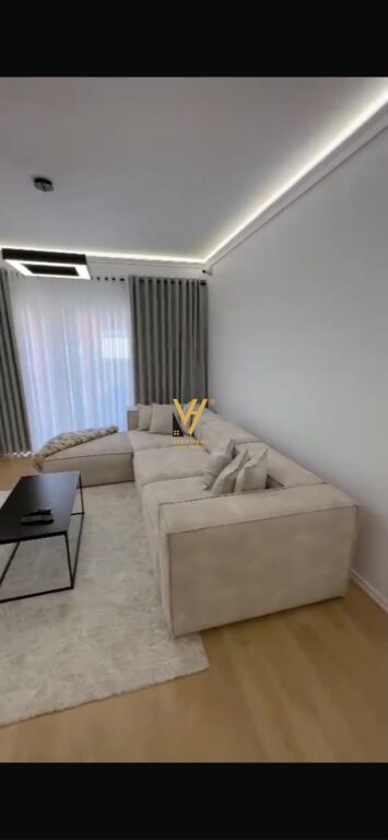 JEPET APARTAMENT 3+1+BLK ME QIRA TE RRUGA E KOSOVAREVE 2.300 EURO