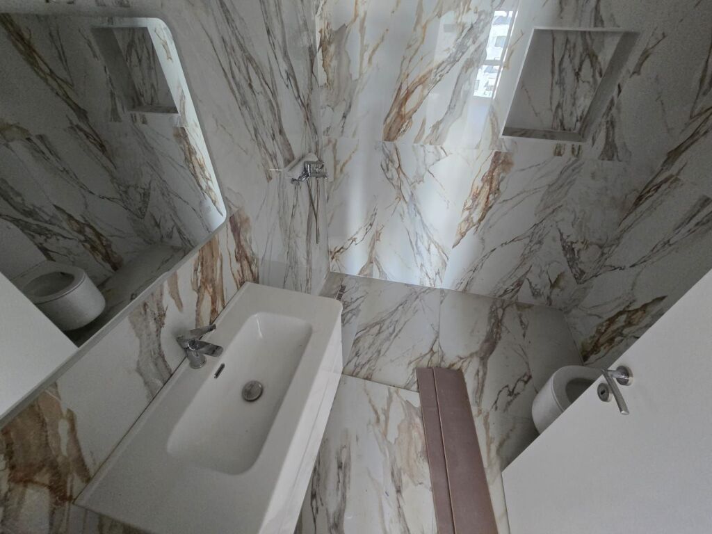 Office For Rent 2+1 Near the Paris Municipality (ID BZ21059) Tirana