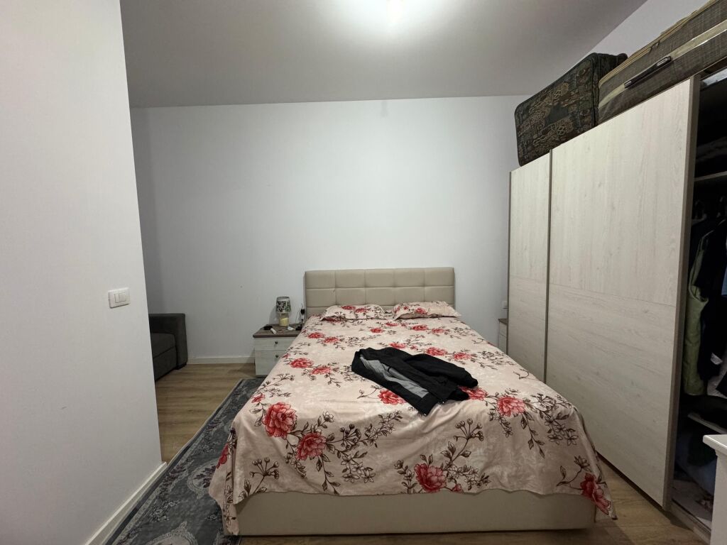 Shitet Apartament 1+1