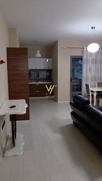 JEPET APARTAMENT 2+1+2+BLK ME QIRA TE RRUGA E KOSOVAREVE 1.200 EURO