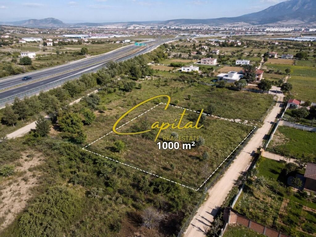 SHITET TRUALL 1000 M2 QENDRA TREGTARE TEG 270.000 EURO
