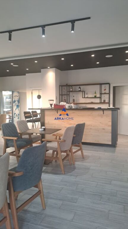 JEPET LOKAL ME QERA 120 M2 "KOMPLEKSI FRATARI, ASTIR" 1000 EURO