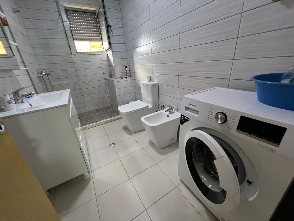 JEPET ME QIRA APARTAMENT 1+1 – LIQENI I THATË