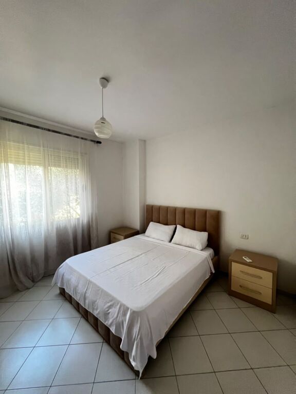 JEPET ME QERA APARTAMENT 2+1 PRANE OLIVIA HILL, GOLEM