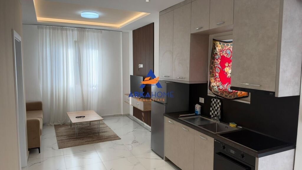 AFFITTASI APPARTAMENTO 1+1+BALCONE "5 MAGGIO" 50.000 LEKE