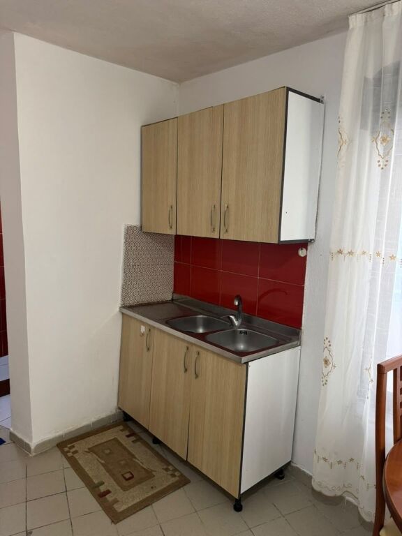 GARSONIERE 22,000 LEKE RRUGA JORDAN MISJA