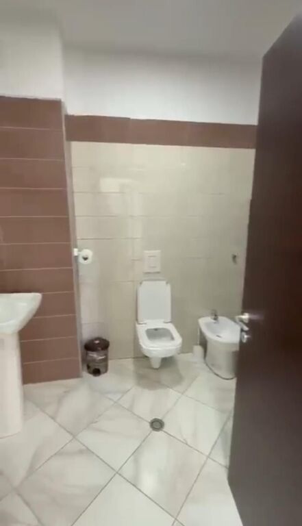 Qera | Ambjent Biznesi | Astir | 700 €/muaj