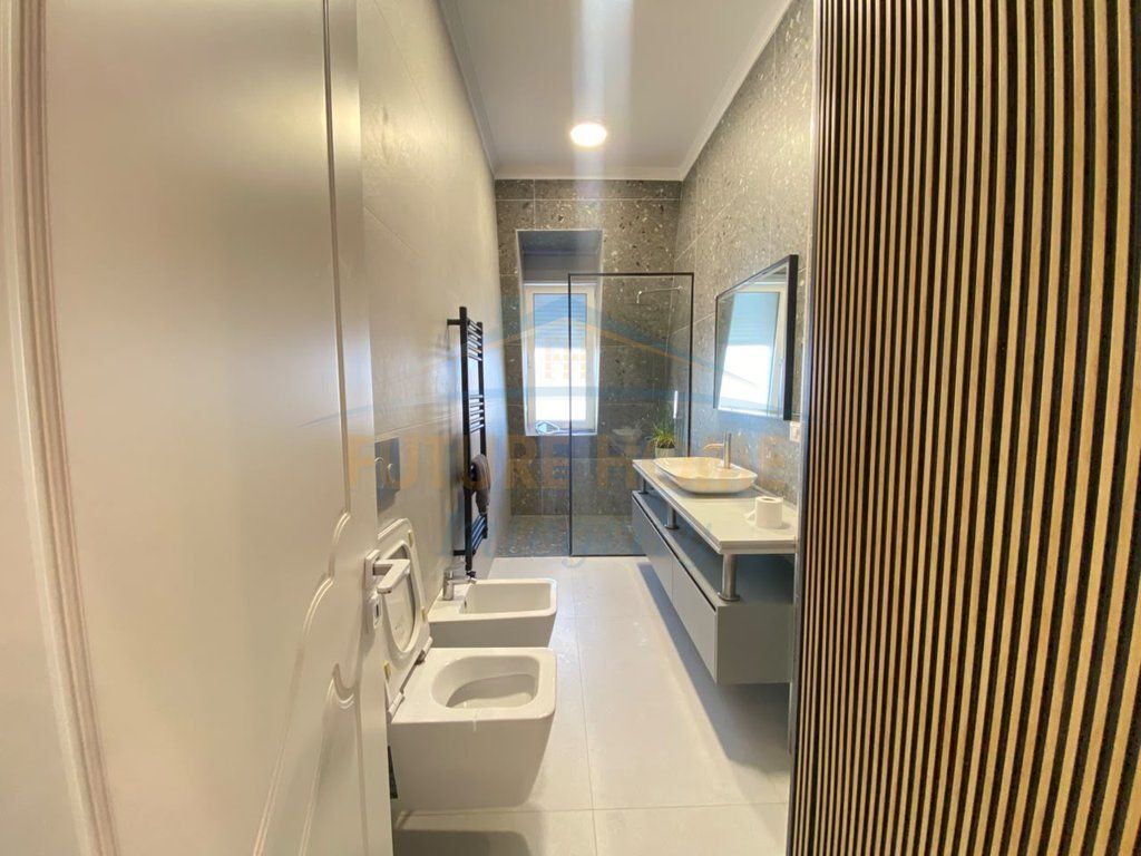 Affitto, Appartamento 2+1+2+Posto Auto, Joy Residence, Tirana.