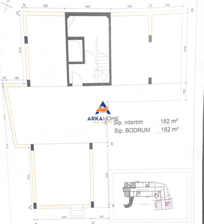 JEPEN ME QERA 18 POSTE PARKIMI 182 M2 "YZBERISHT" 100.000 LEKE