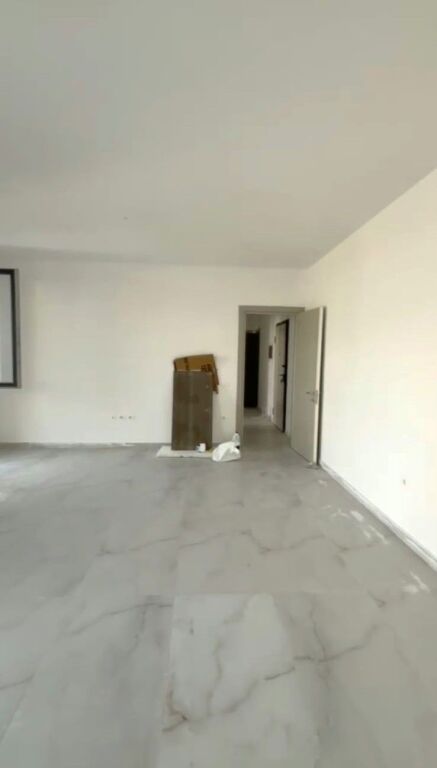 Ne zonen e Rruges Jordan Misja jepet me qera apartament 2+1+2, bosh 65,000Leke